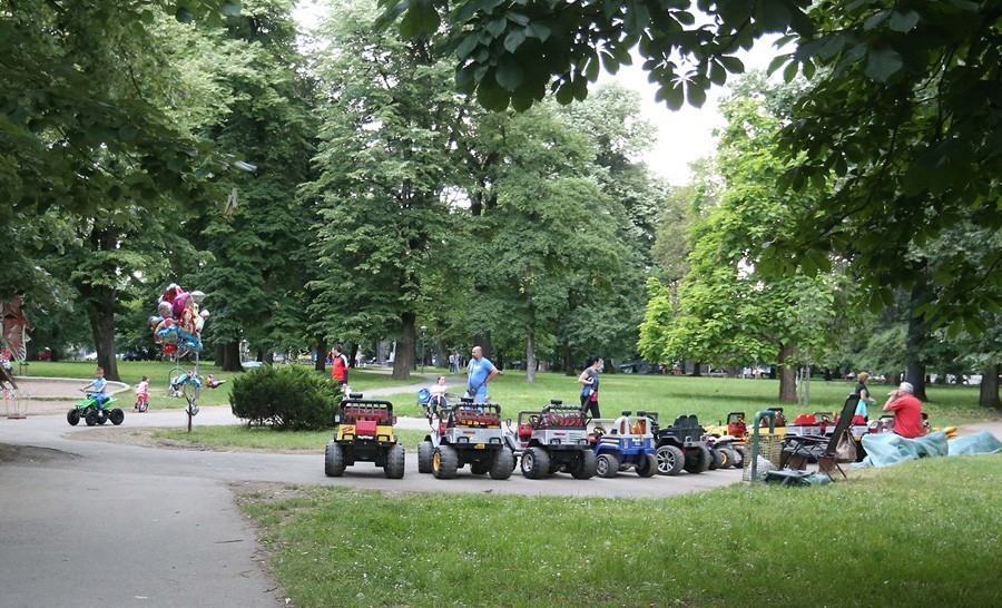 U Parku Mladen Stojanovi Grad Dodjeljuje Lokacije Za Prodaju Kokica