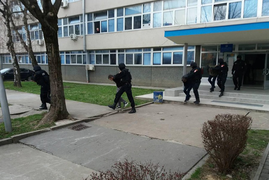 Dileri, koji su prodavali drogu maloljetnicima, privedeni u tužilaštvo