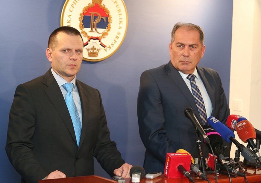LUKAČ PISAO MEKTIĆU "Delegacija BiH da GLASA PROTIV PRIJEMA Kosova u Interpol"