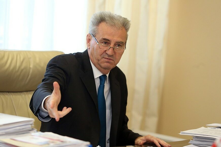 Pomen srpskim žrtvama u Podrinju: Savanović optužio zapadne zvaničnike da su "bestijalni idioti"