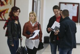 Danas počinje NOVA AKADEMSKA GODINA u Srpskoj: Oko 3.700 brucoša zakoračiće u svijet visokog obrazovanja