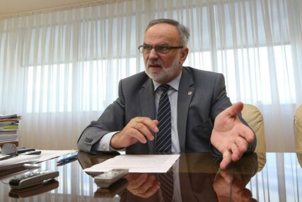 Ministar Malešević za SRPSKAINFO: Povećanjem plata je ISPRAVLJENA NEPRAVDA prema prosvjetarima