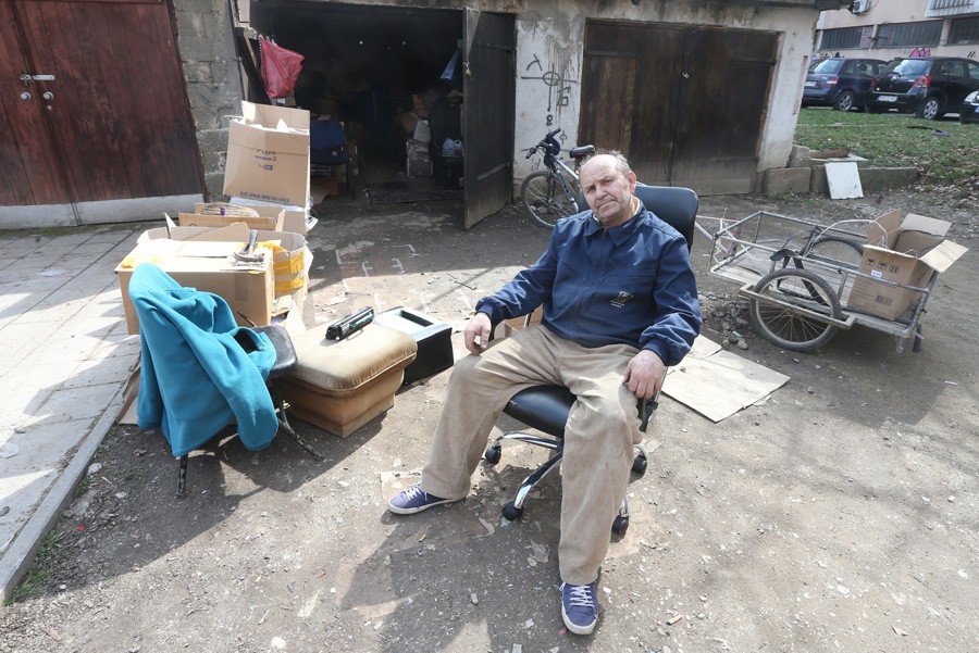 "SVI SMO OVCE ZA ŠIŠANJE" Razočaran u državu, sistem i Banjaluku: Edo se prije 20 godina vratio iz Njemačke u rodni grad, danas jedva sastavlja KRAJ S KRAJEM