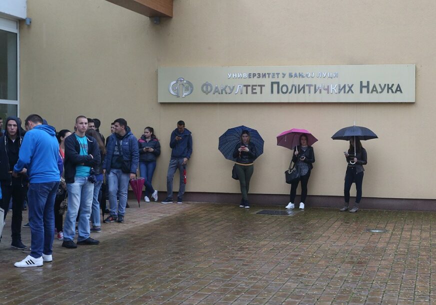 OKUPLJANJE U PARKU Studenti pozivaju na skup podrške Srbima u Crnoj Gori