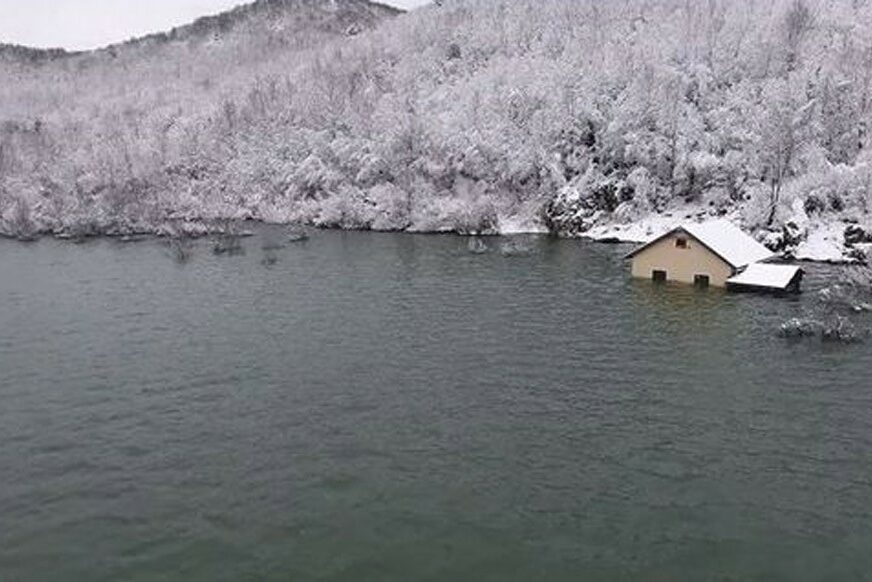 ZASTRAŠUJUĆI SNIMAK Hrvatsko selo pod vodom (VIDEO)