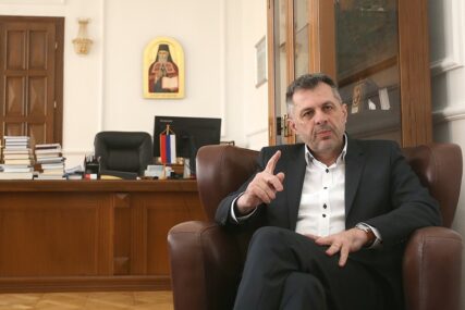 NAJNOVIJE ISTRAŽIVANJE Radojičić UBJEDLJIVO VODI, a Stanivukovića PRESTIGAO još jedan političar