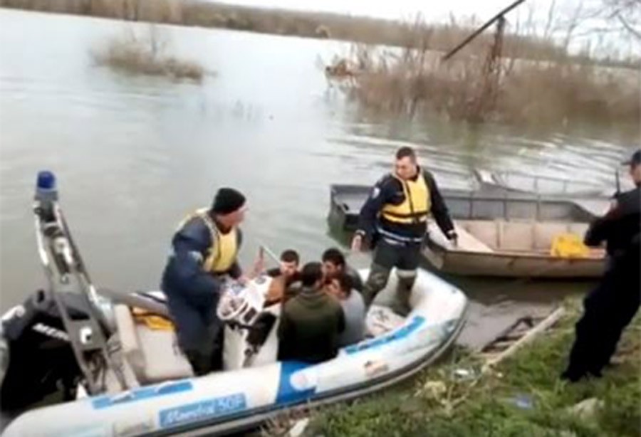 Iz nabujale Save kod Bijeljine SPASENA četiri Iranca (VIDEO)