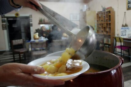 Po hranu u Narodnu kuhinju u Bijeljini dolazi 250 građana
