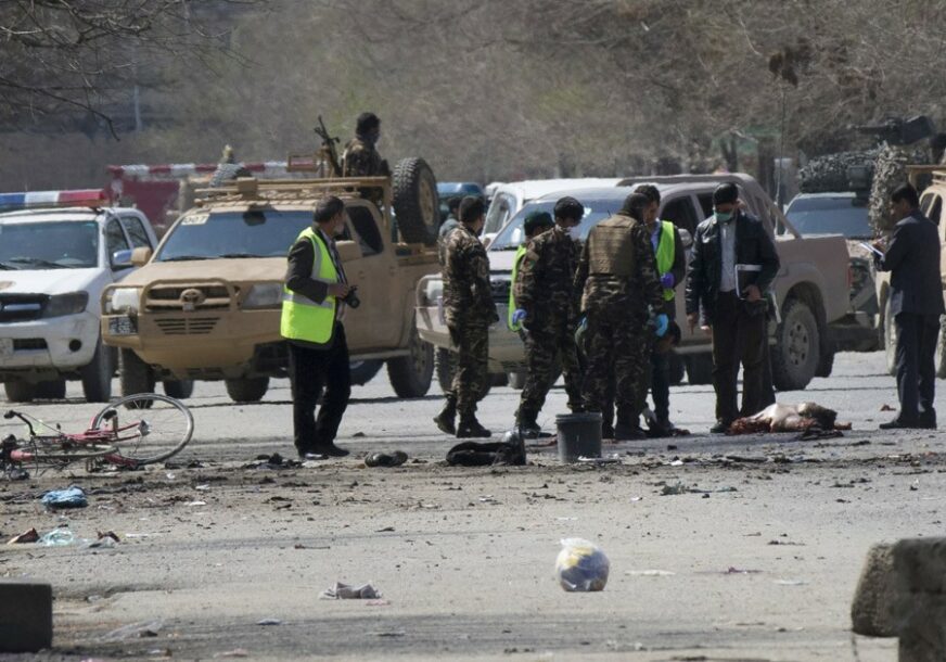 Napad BOMBAŠA SAMOUBICE u Kabulu, poginulo 29 osoba