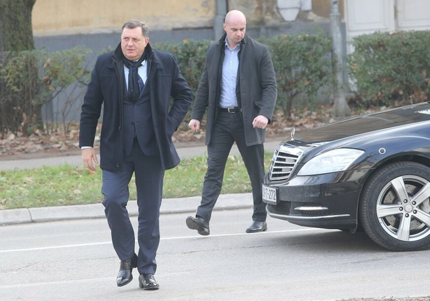 TRAŽILI 3.000, A DOBILI 10.000 KM Dodik ispričao kako je POMOGAO fudbalskom klubu u Sarajevu