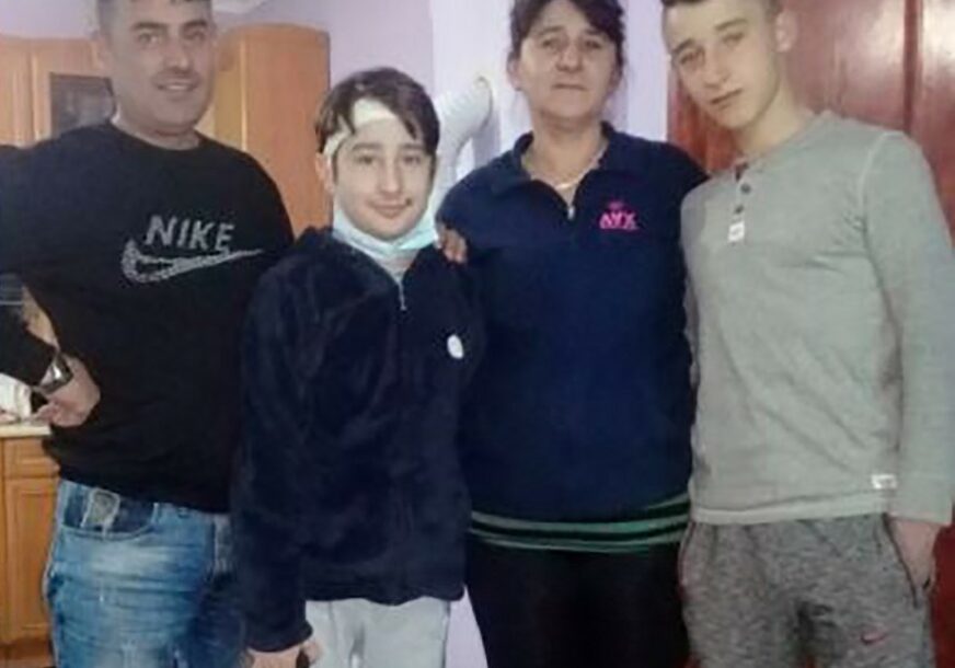 Dječak (14) iz Šekovića nakon transplantacije jetre konačno kod kuće, čeka ga još jedna velika operacija