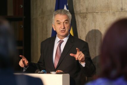 Šarović: O godišnjem nacionalnom programu da se izjasni i Republika Srpska