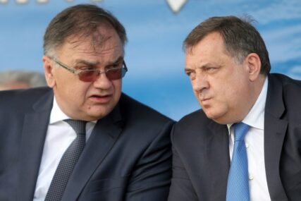 “POLITIČKI PREZADUŽEN” Dodik tvrdi da je Ivanić najgrlatiji zagovornik puta BiH u NATO