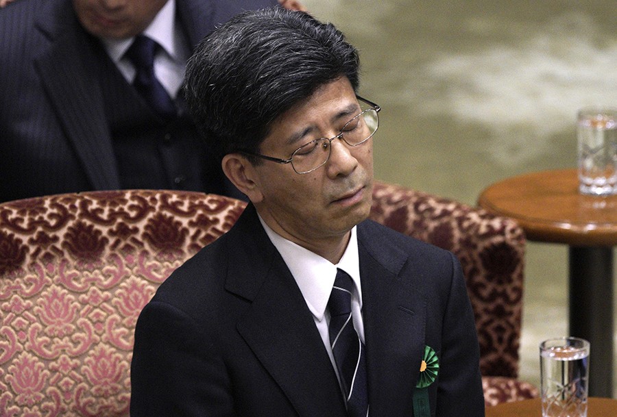 Bivši japanski zvaničnik negira umiješanost Abea u skandal, ali je ZAĆUTAO na nezgodna pitanja