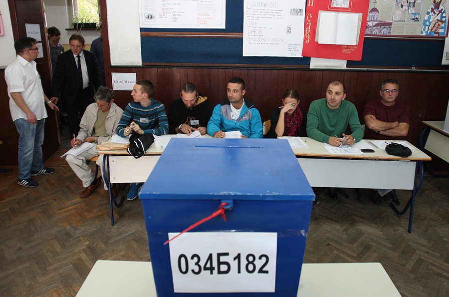 Za vrijeme izbora oni sjede kući, a mogli bi SVE da promijene: Zašto u BiH ne glasa 45 odsto birača?