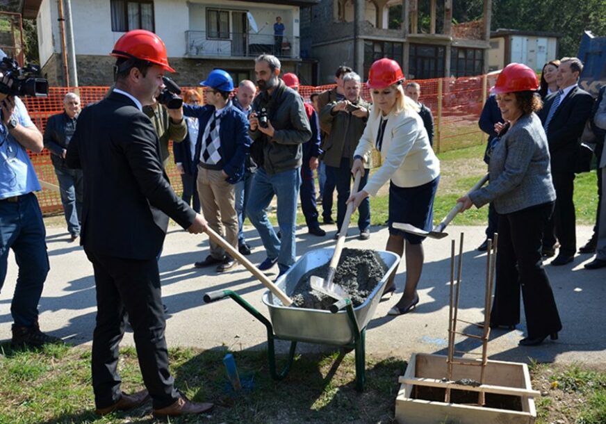 POMOĆ SREBRENICI Srbija isplatila obećano, Savjet ministara BiH čeka projekte