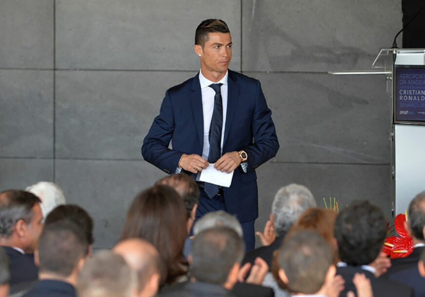 Ronaldo deveti put najbolji portugalski fudbaler u godini: “REKORDER SAM I SA BEBAMA – tri za isto toliko mjeseci”