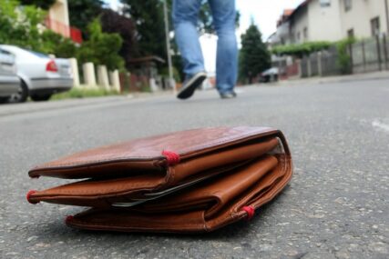 "Mislio sam da mi je putovanje uništeno" Turista izgubio novčanik u Mostaru i povratio vjeru u ljude