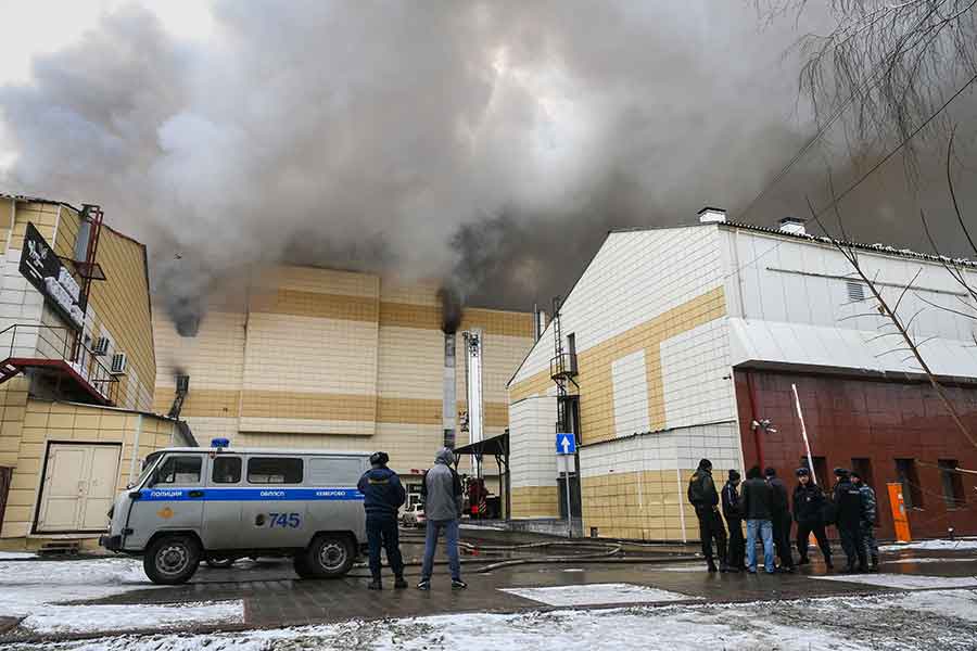 GUST CRNI DIM Novi požar u tržnom centru u Rusiji