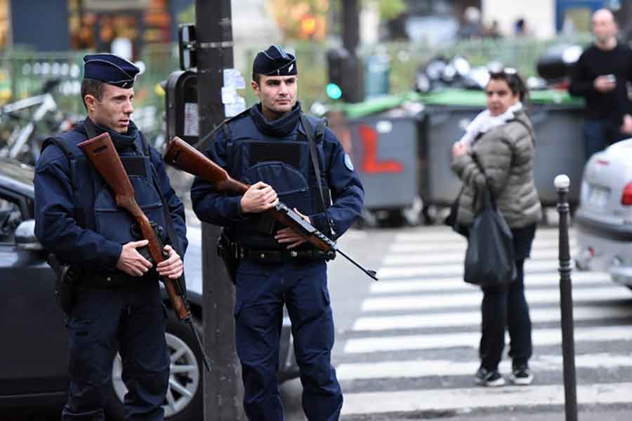 Talačka kriza u Parizu: Muškarac zarobio tri osobe u kancelariji