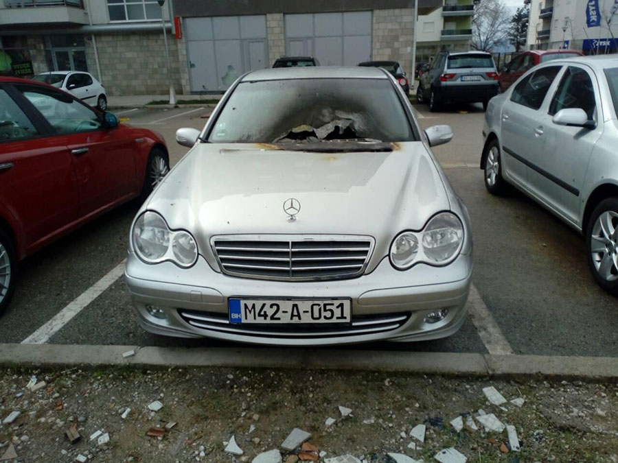 U Trebinju izgorio „mercedes“ čiji je vlasnik policajac