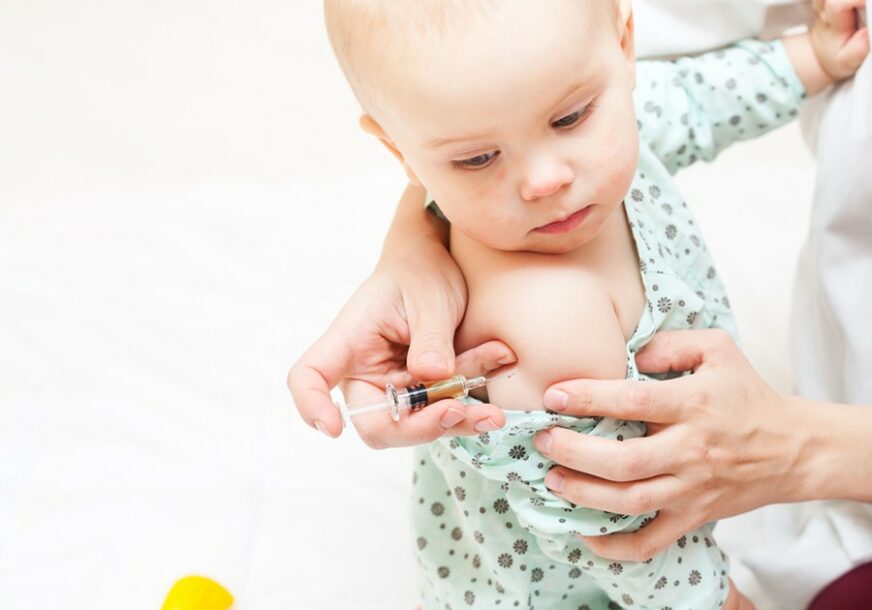 DOBAVLJAČ KASNI S ISPORUKOM Već dva mjeseca vlada NESTAŠICA petovalentnih vakcina