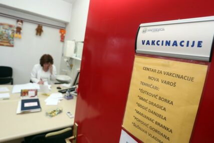 SVJEDOCI SMO EPIDEMIJA Aćimović: Imunizacija mora biti nastavljena, vakcine spasavaju živote