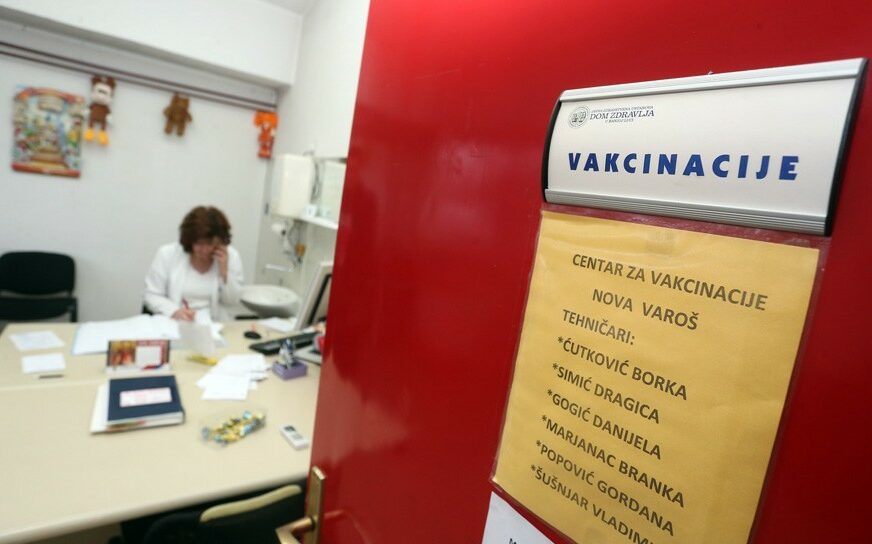 SVJEDOCI SMO EPIDEMIJA Aćimović: Imunizacija mora biti nastavljena, vakcine spasavaju živote