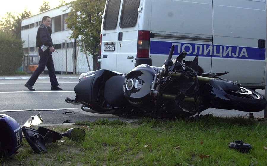 UDES U SRPCU Motociklista sletio sa puta pa povrijeđen