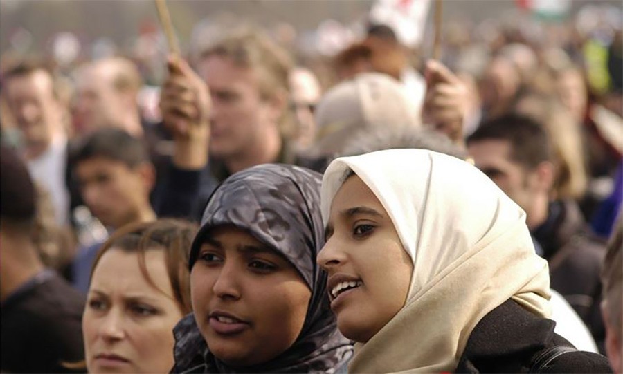 AUSTRIJANCI ODLUČNI Djevojčicama islamske vjeroispovijesti ZABRANJENO da pokrivaju glavu u školi