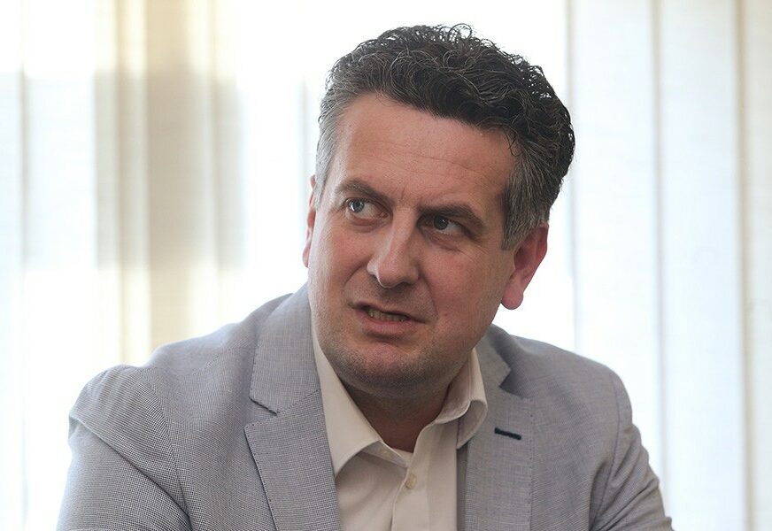 HIT DANA Nenad Vuković