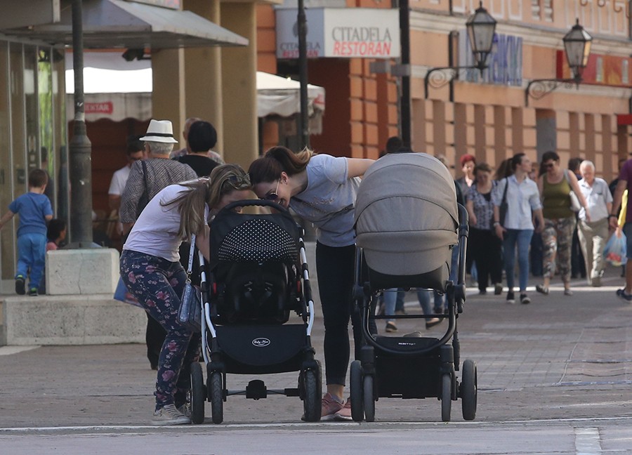 Materinski dodatak za 2.122 nezaposlene porodilje