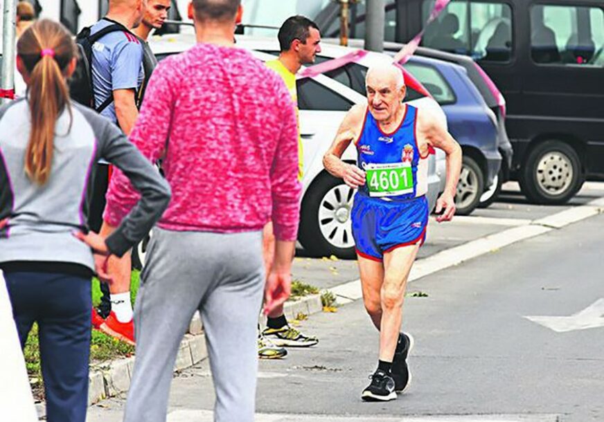 SRPSKI SILVESTER 70 GODINA TRČI MARATONE U devetoj deceniji neumornog sportskog duha