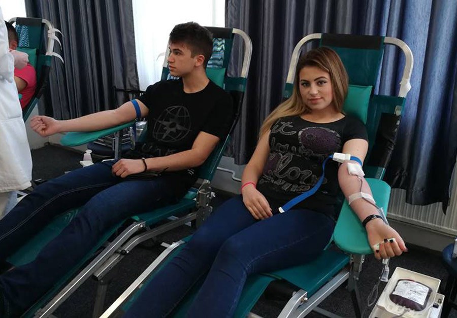 HUMANOST NA DJELU Srednjoškolci u Kotor Varošu darovali krv