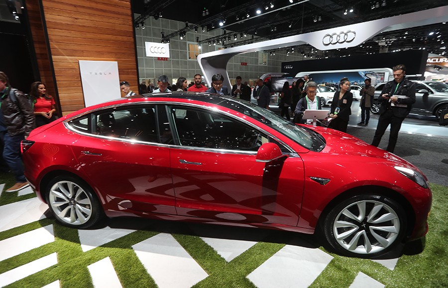 PRVOAPRILSKA ŠALA POSTAJE ZBILJA "Tesla" može da ostane bez novca do kraja 2018.