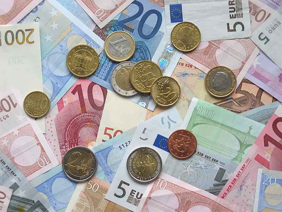 Prosječna februarska plata u Makedoniji 374 evra