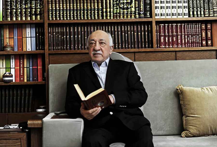 Gulen: Izdati nalozi na hapšenje 70 vojnih službenika