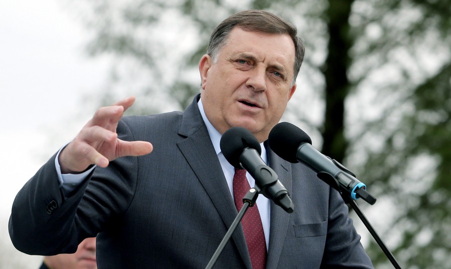 “NA TAJ NAČIN TREBA DA SE ŽIVI I PONAŠA” Dodik poručio da je vrijeme da se srpski narod stavi na PRVO MJESTO