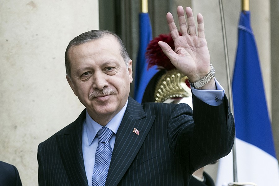 ERDOGAN KORISTI POLITIČKI HAOS U BOSNI Turski predsjednik iz Sarajeva pokazuje mišiće Evropi