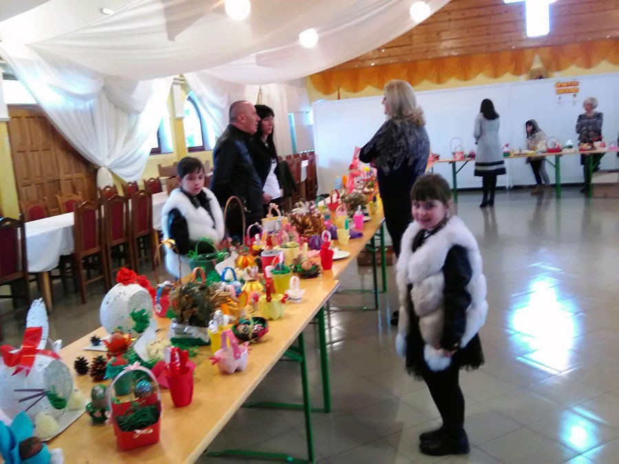 KREATIVNI MALIŠANI Najmlađi na Sokocu prodavali ukrasne predmete na temu „Vaskrsa“