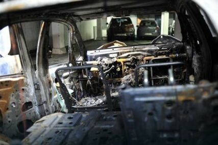 Detalji požara u Trebinju: Na parkingu zapaljen automobil policijskog službenika