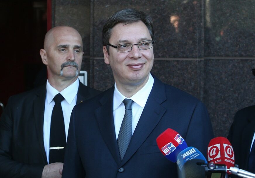 "SRBIJA JE SNAŽAN OSLONAC SRPSKOJ" Vučić čestitao Dan Republike