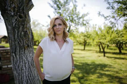"Kada vodim DNEVNIK izgledam kao vozač FORMULE 1": Bojana Lilić PRIVATNOST čuva sa druge strane kamere