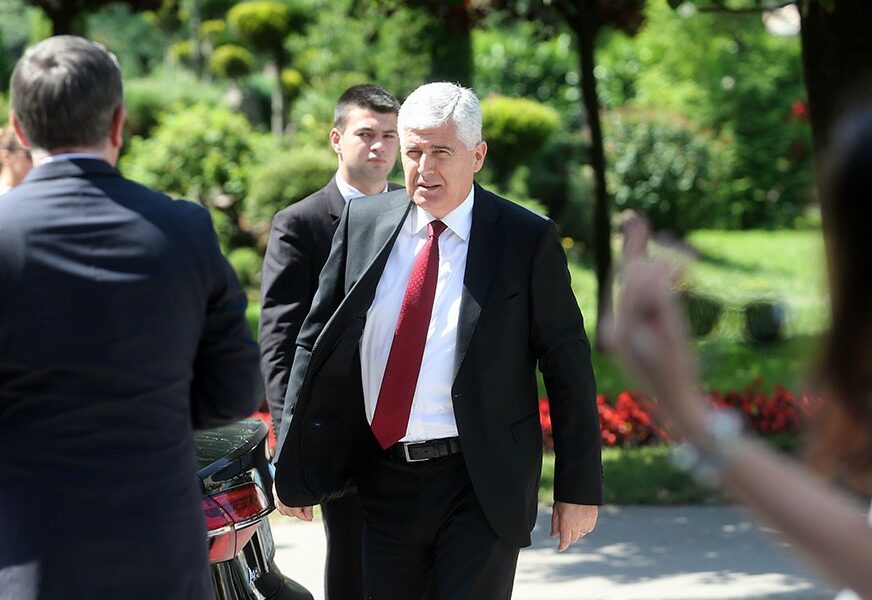 Čović: Nema više uslovljavanja oko Savjeta ministara, lideri sve dogovorili