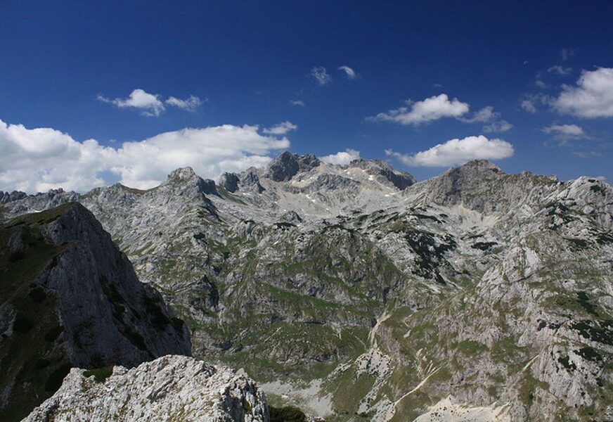 Spasena državljanka Rumunije: Pala u provaliju tokom planinarenja na Durmitoru i povrijedila se