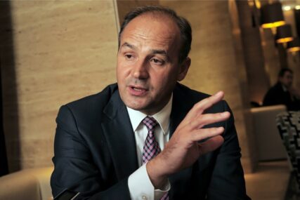 Bivši ministar Hodžaj o lošoj politici “Vlada Kosova da razjasni pitanje povlačenja priznanja”
