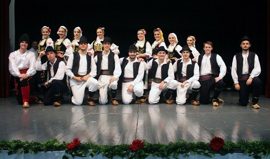 Foča: Studenti medicine i teologije formirali folklorni ansambl