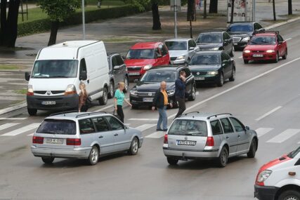 POZIV ZA RODITELJE U toku akcija "Auto-sjedalica za svako dijete u Srpskoj"