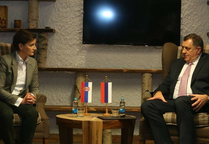 “NASTAVAK USPJEŠNE SARADNJE ZA DOBROBIT NAŠEG NARODA” Dodik čestitao Brnabićevoj izbor za premijera Srbije