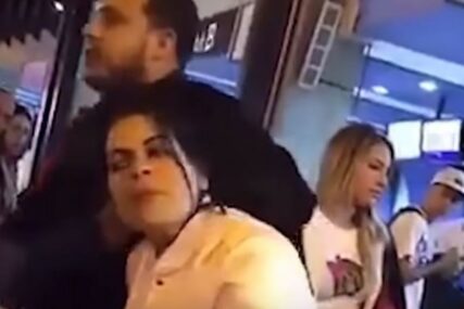 NEĆETE VI NIGDJE Žena uhvatila supruga i ljubavnicu na aerodromu, pa napravila haos (VIDEO)